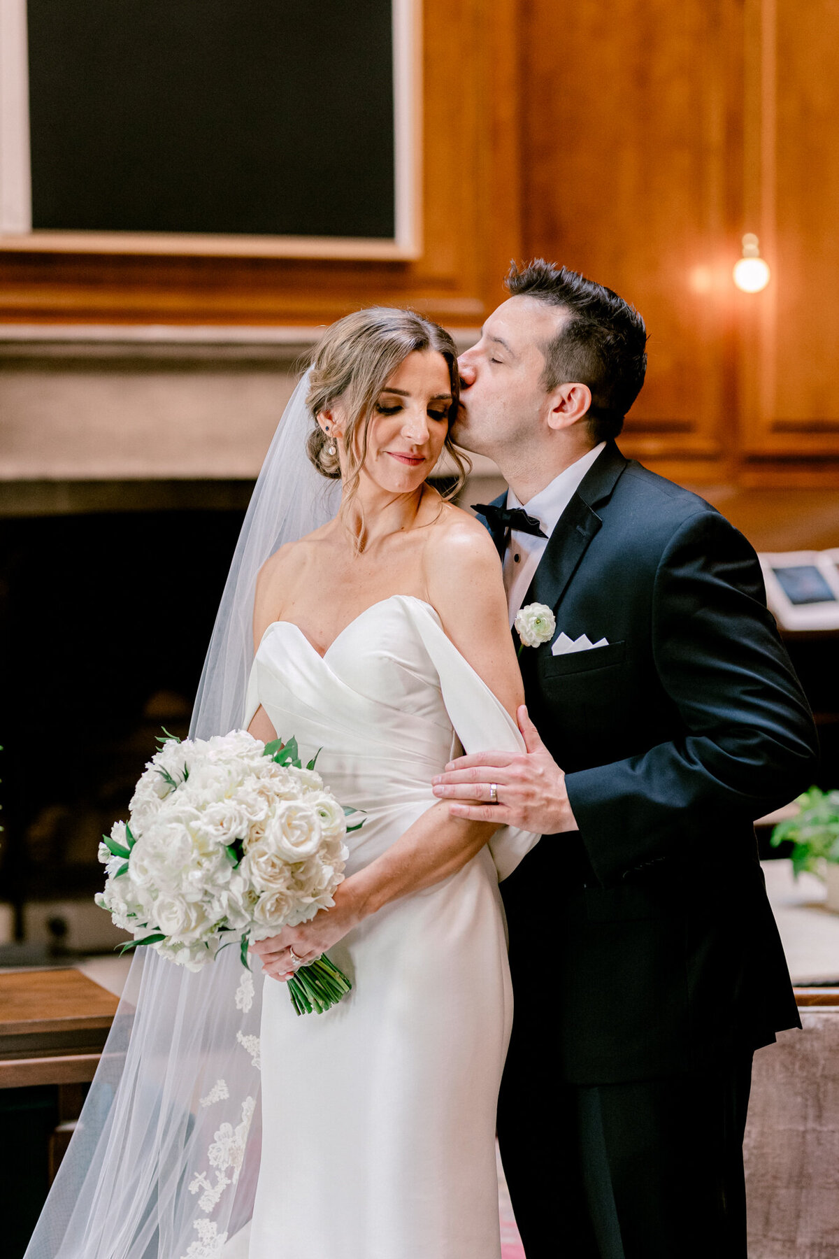Virginia & Michael's Wedding at the Adolphus Hotel | Dallas Wedding Photographer | Sami Kathryn Photography-131