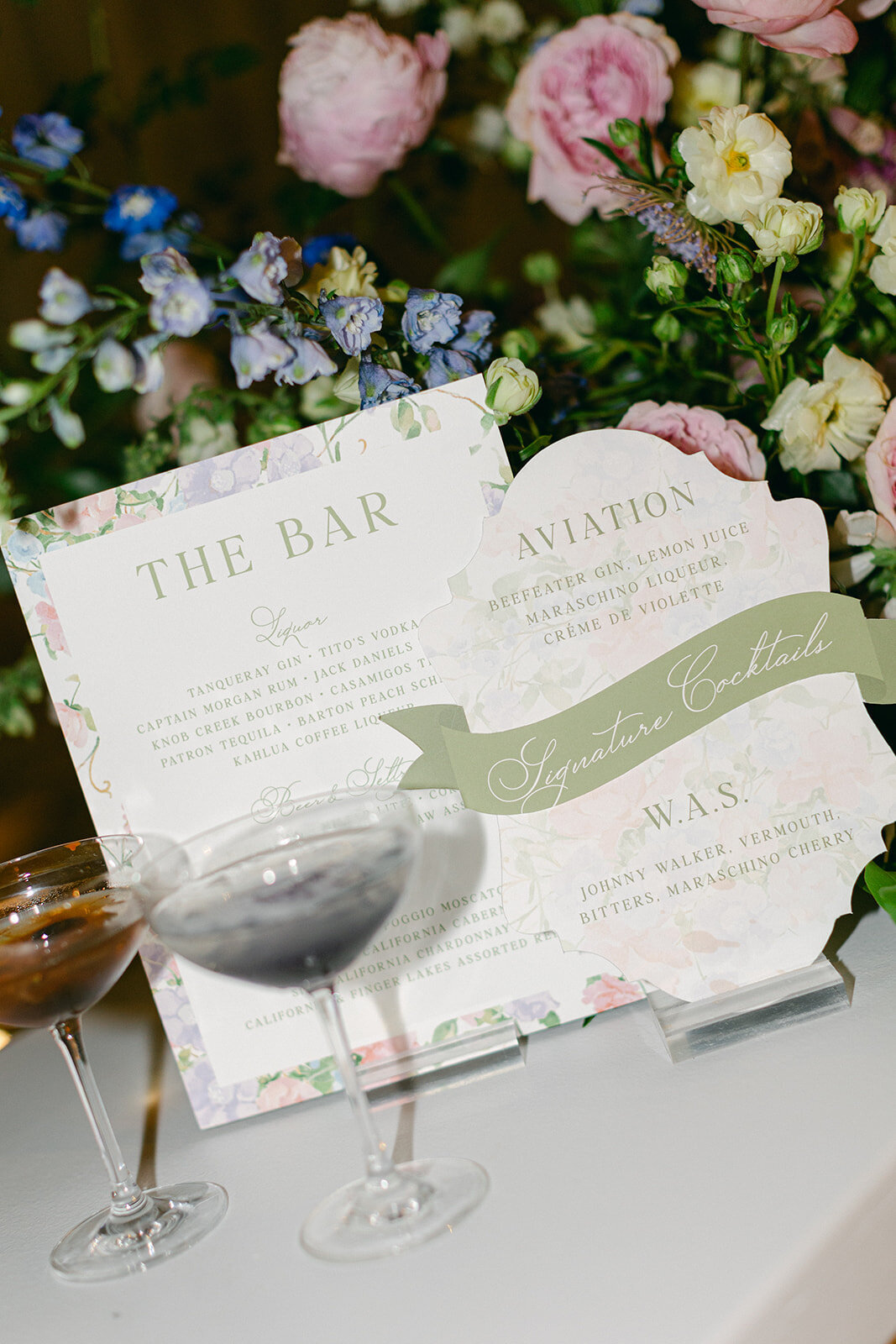 Meg Lee is a luxury Pittsburgh wedding photographer specializing in timeless, editorial, and heartfelt wedding photography for modern couples.