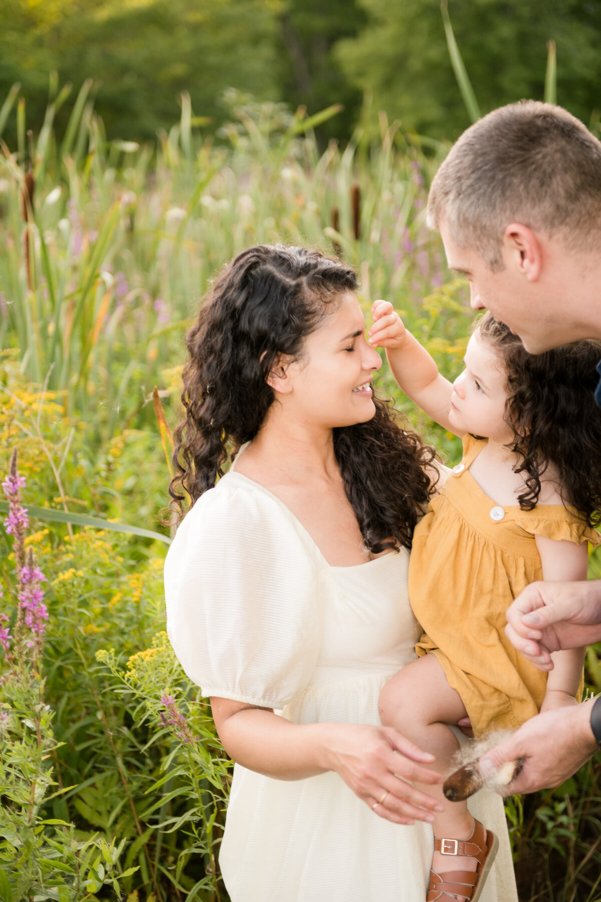 Boston-family-photographer-bella-wang-photography-Lifestyle-session-outdoor-wildflower-49