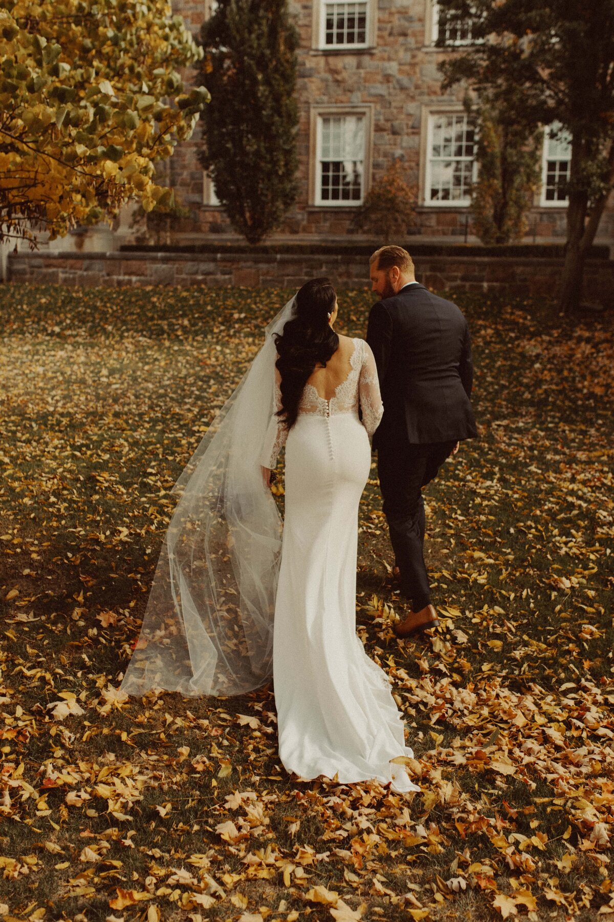 Fall-Wedding-Bride-Groom-8724