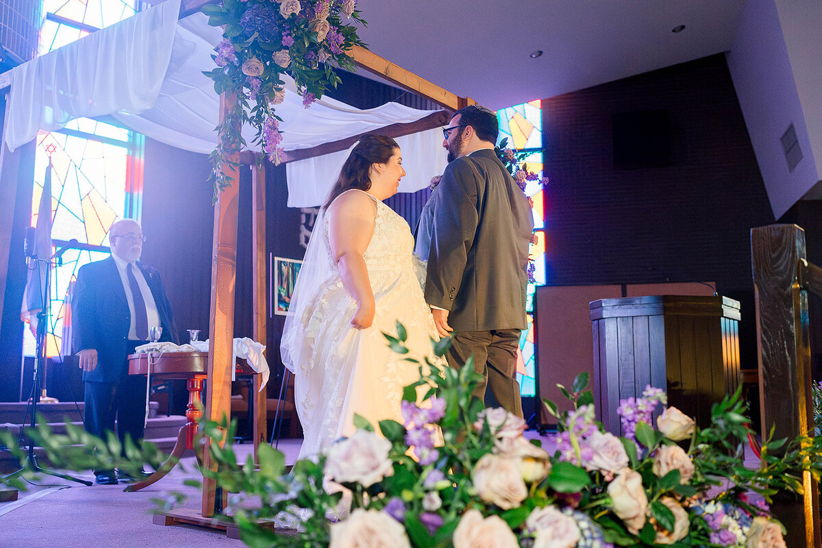 Eliana-Melmed-Photography-Chicago-LosAngeles-Jewish-WeddingPhotography-ElianaSklar-Chuppah-00096
