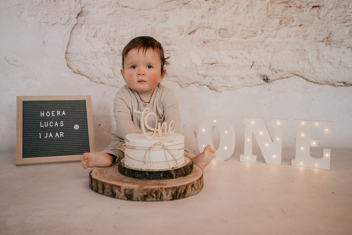 baby-1-jaar-cakesmash-leukfotografie-amsterdam.jpg-16