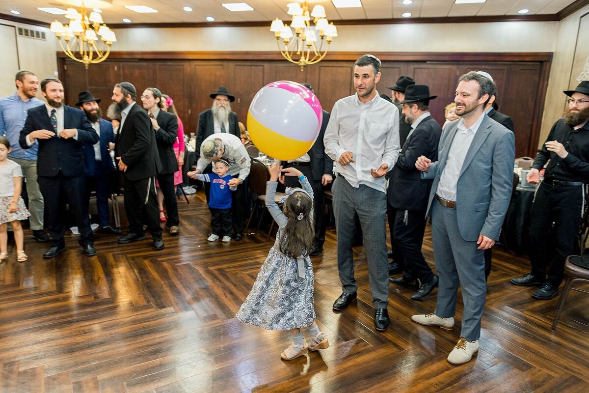 Eliana-Melmed-Photography-Chicago-LosAngeles-Jewish-WeddingPhotographer-CarmiKalman-Shtick-00046