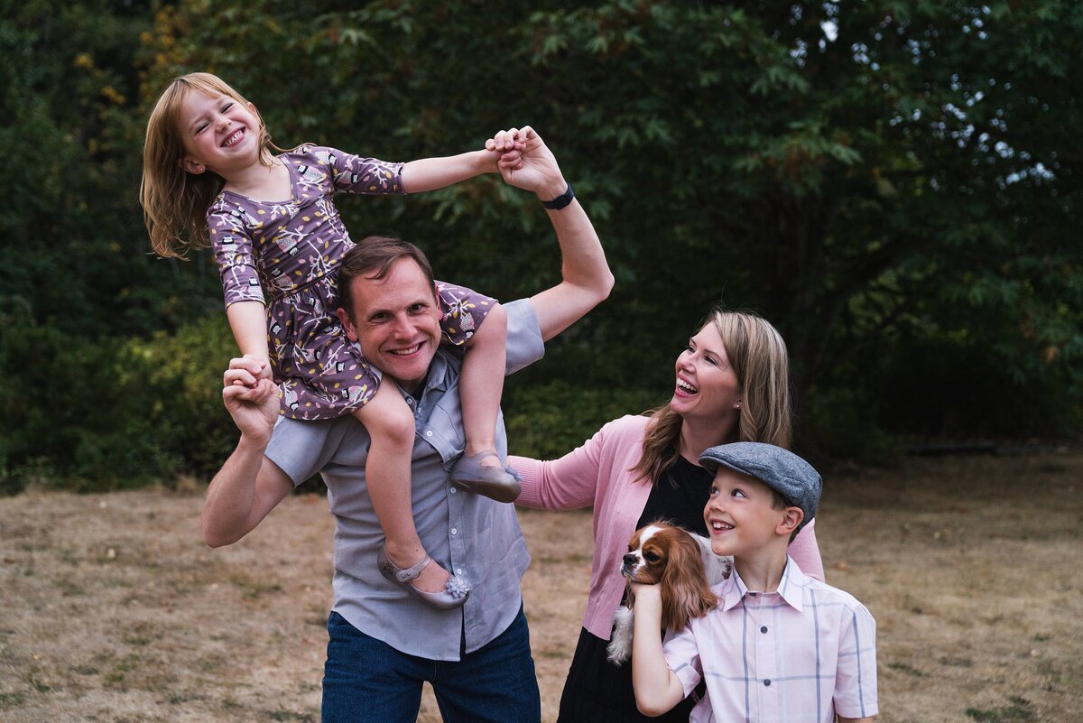 seattle_family_photographer_playful_relaxed_1086