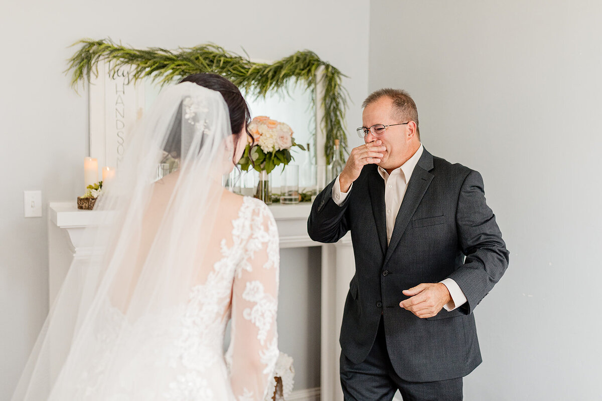 emotional first look between bride and dad