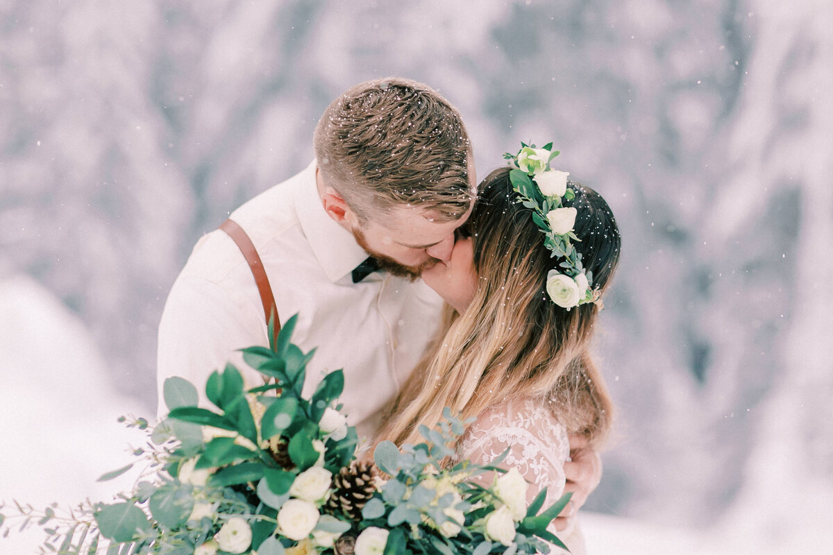 Winter Mount Hood Wedding, Rachel Howerton Photography (15)