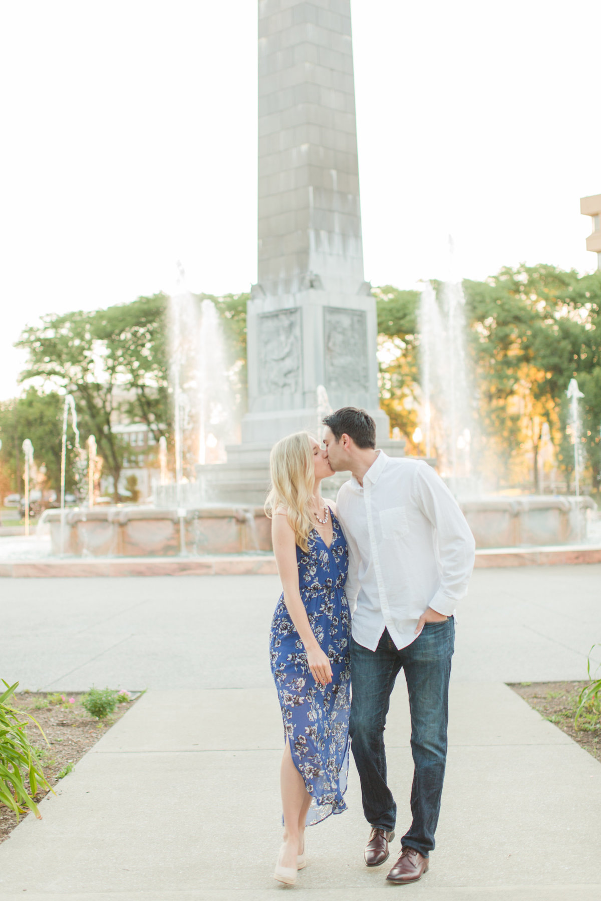 Indianapolis War Memorial Downtown Engagement Session Sunrise Sami Renee Photography-8