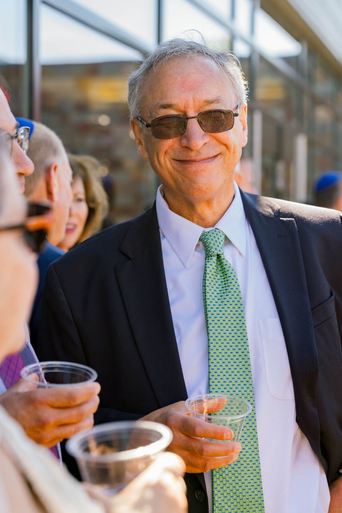Eliana-Melmed-Photography-Chicago-LosAngeles-Jewish-WeddingPhotography-ShulaNoah-CocktailHour-00011