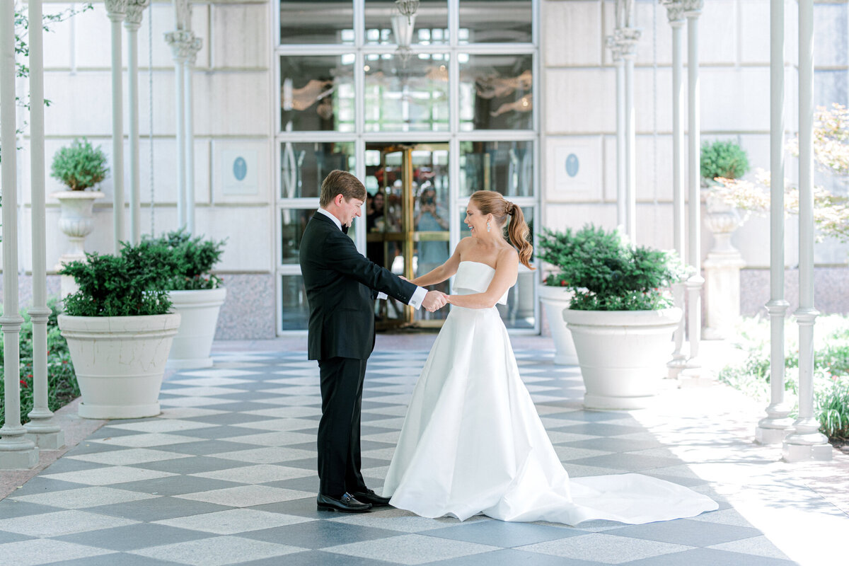 Hannah & Jason's Wedding at Hotel Crescent Court Club Perkins Chapel | Dallas Wedding Photographer | Sami Kathryn Photography-63