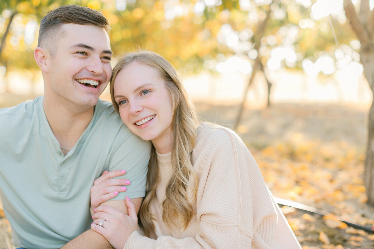 cole-lizzy-big-barn-brewery-engagement-142