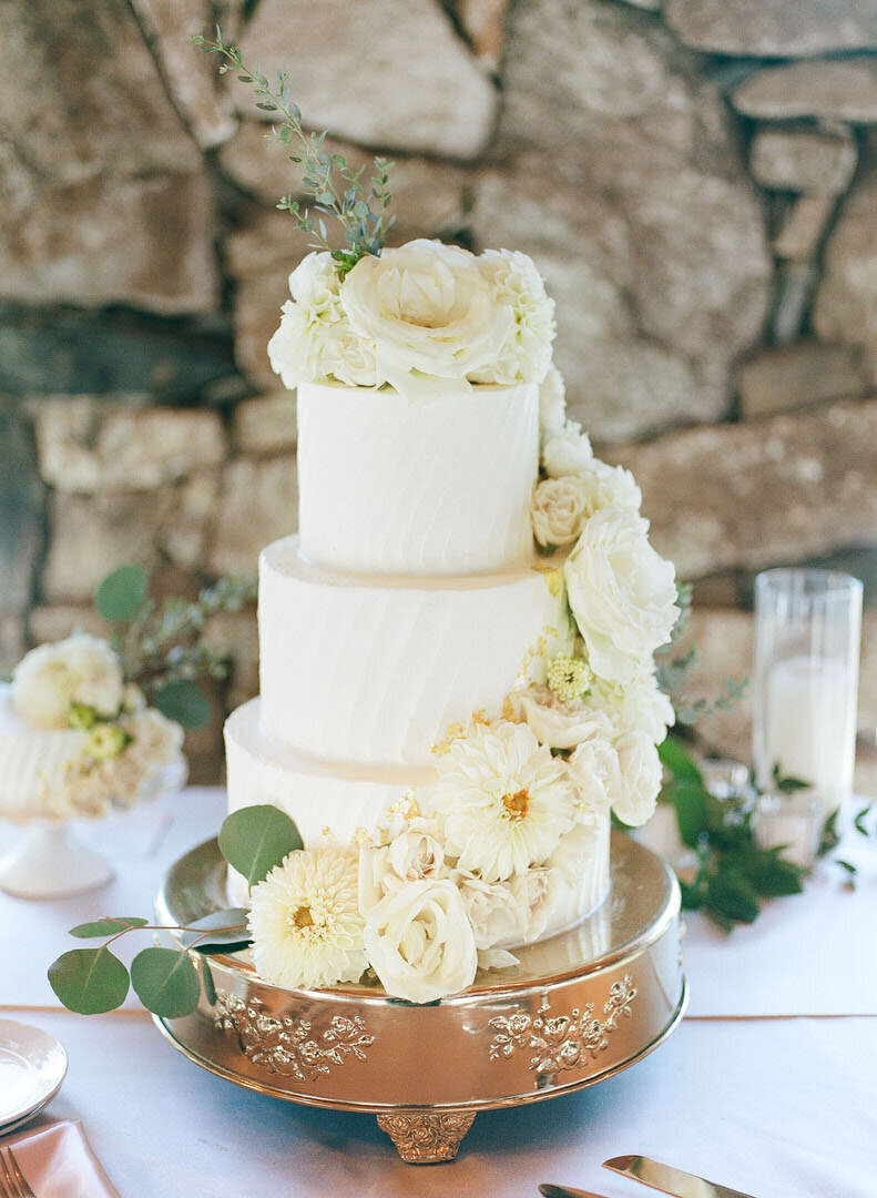 Cake with Flower Photo