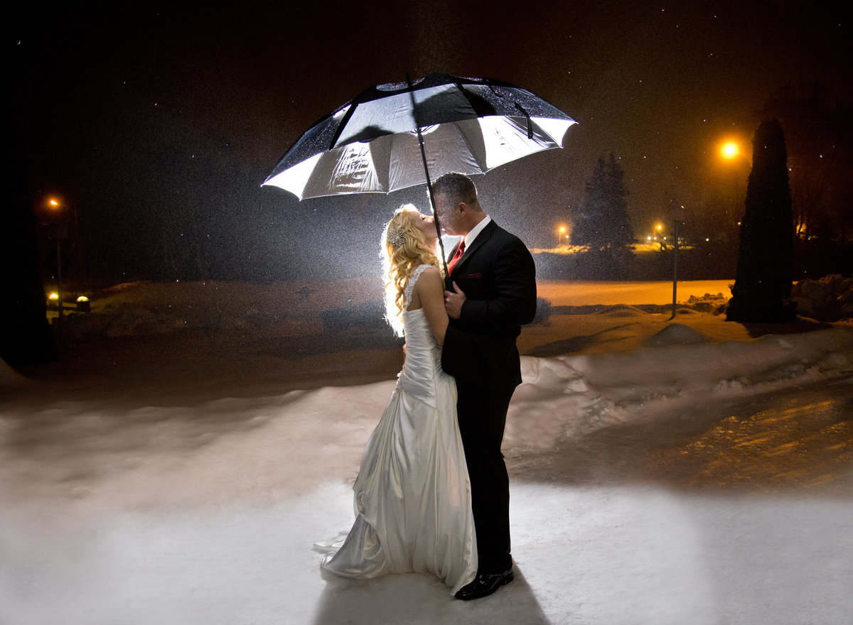 winter wedding-night photo-ben eoin- ski hill