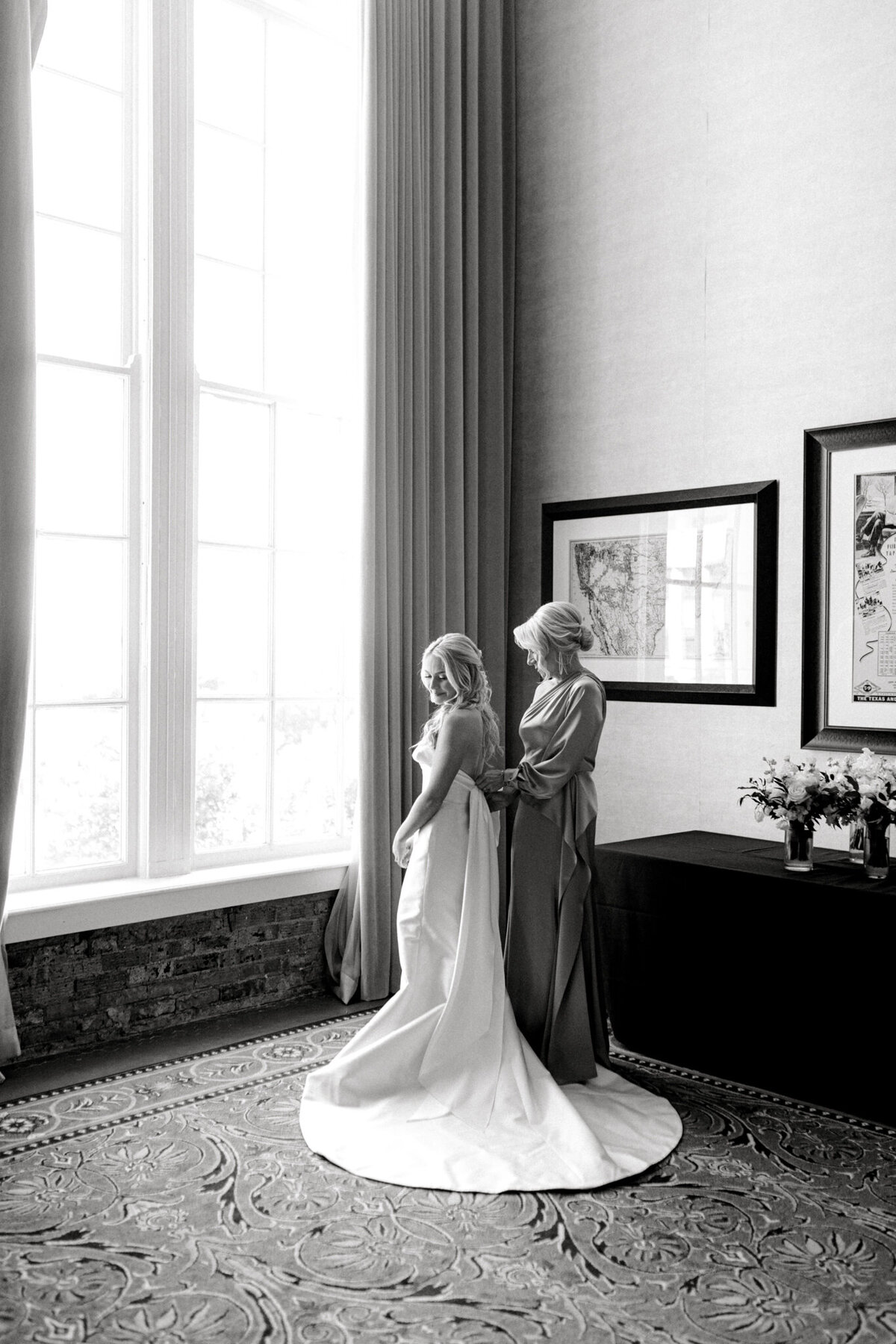 Madison & Michael's Wedding at Union Station | Dallas Wedding Photographer | Sami Kathryn Photography-37