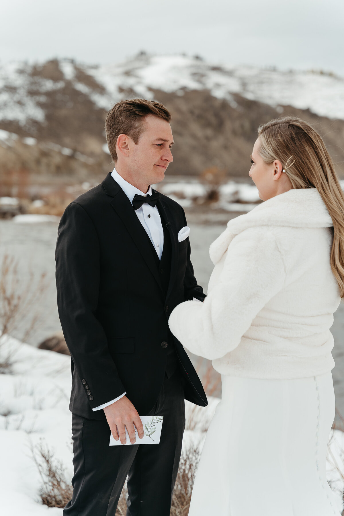 sunandpeakphotos-bigbear-california-wedding-photographer-intimatewedding-elopement-snowywedding-snowybigbearwedding-desireeandjake-559
