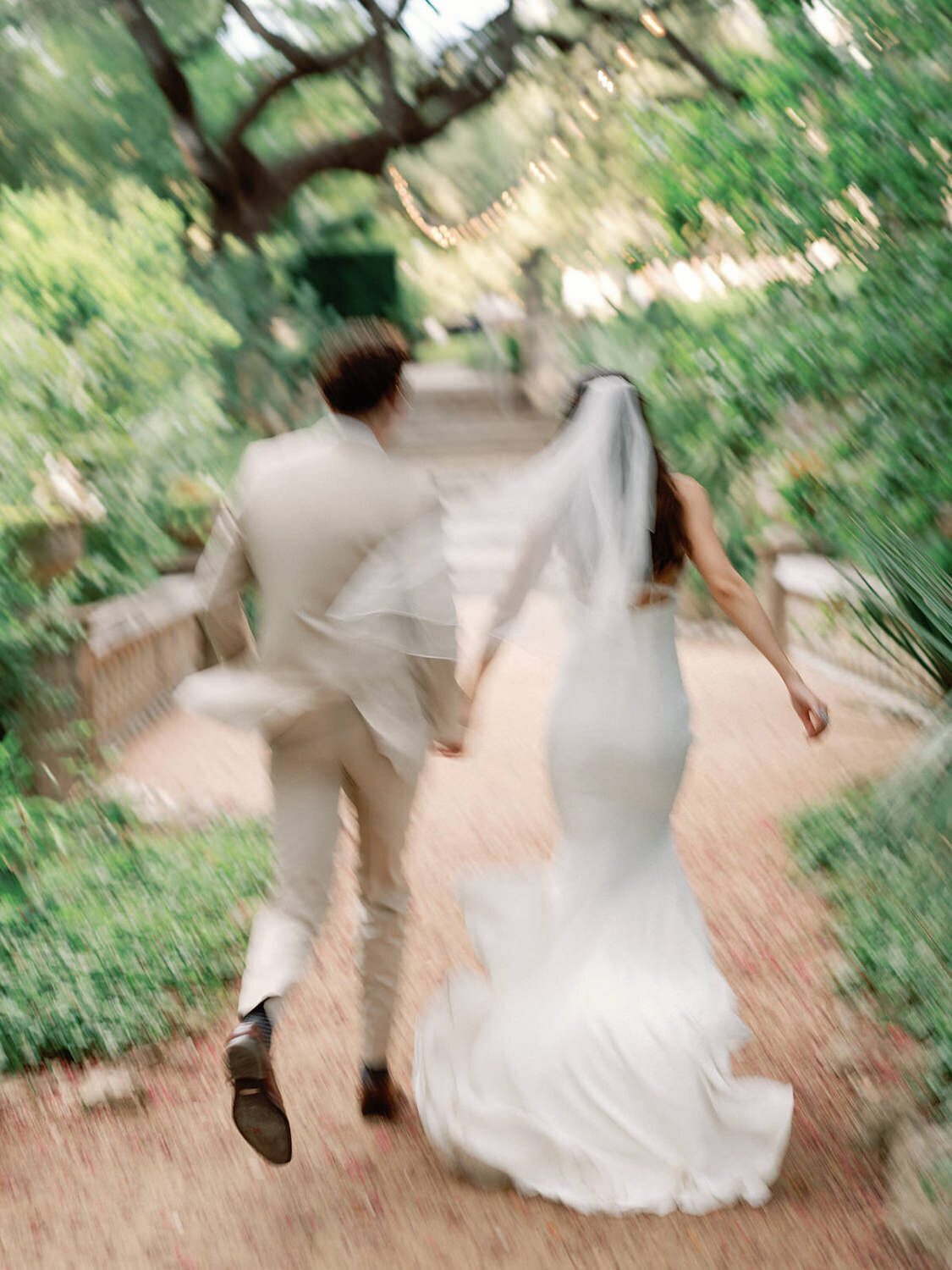 277-Texas-Film-Wedding-Photographer-RuétPhoto-AveryAlex-WeddingHighlight-featherandtwine-224