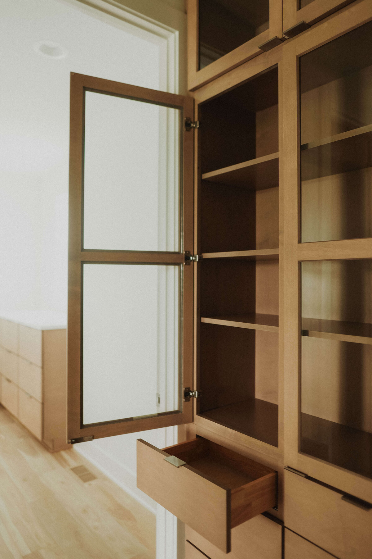 1320-Closet-Polk-City-Central-Iowa-Custom-Home-JRL-Builders-3F1A4796