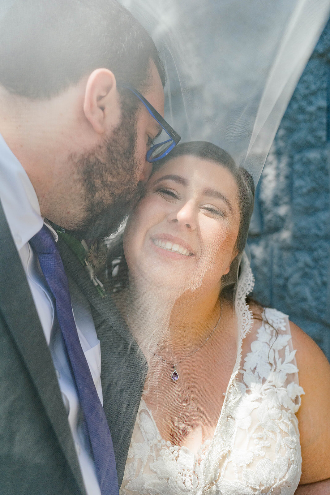 Eliana-Melmed-Photography-Chicago-LosAngeles-Jewish-WeddingPhotography-ElianaSklar-FirstLook-00144