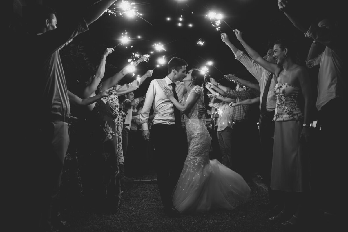 micro wedding photographer philadelphia-