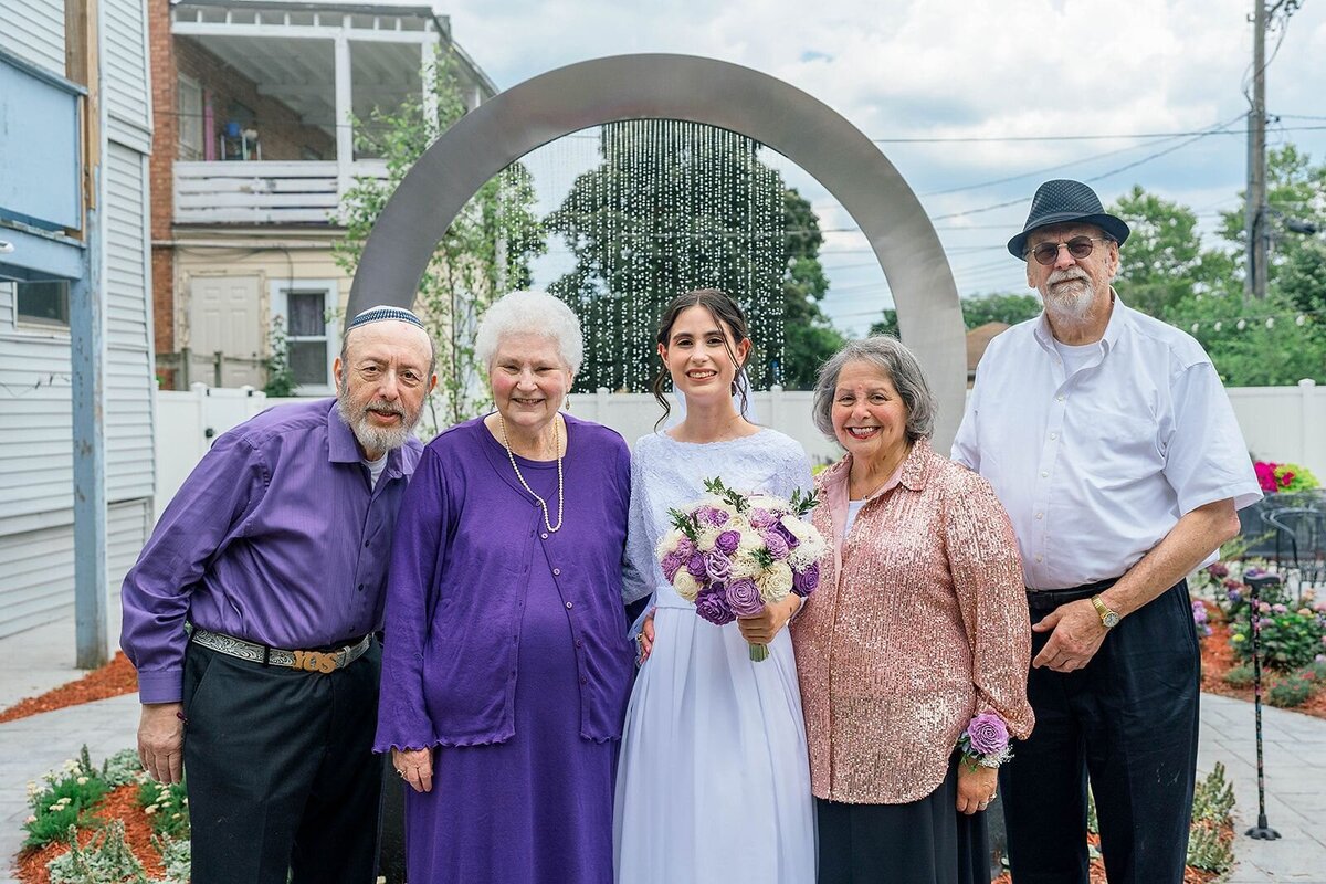 Eliana-Melmed-Photography-Chicago-LosAngeles-Jewish-WeddingPhotographer-CarmiKalman-FamilyFormal-00021