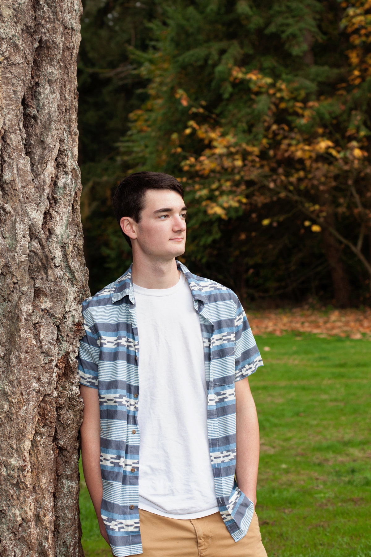 Sammamish high school senior photo session  outside early fall