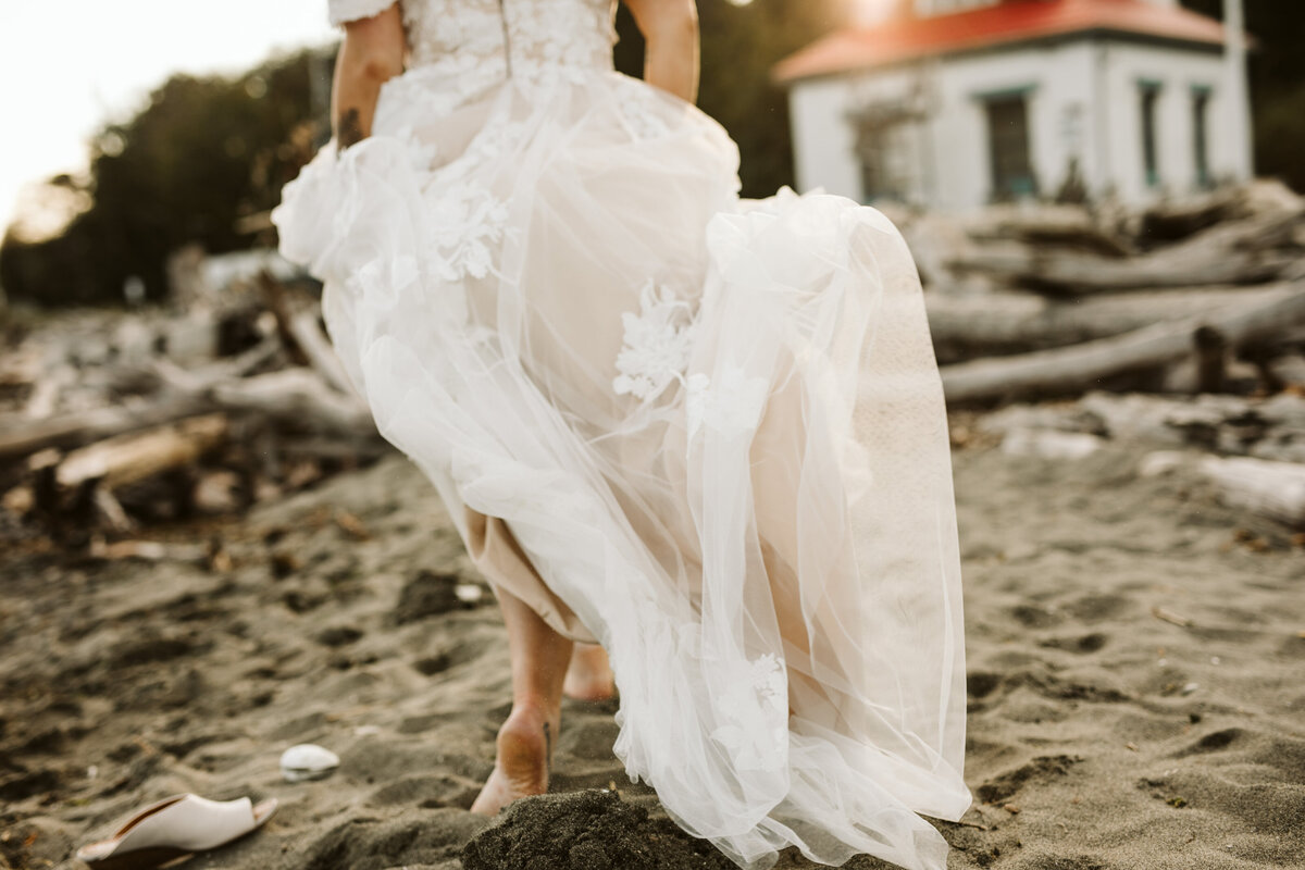bride walking on vashon island for an elopement