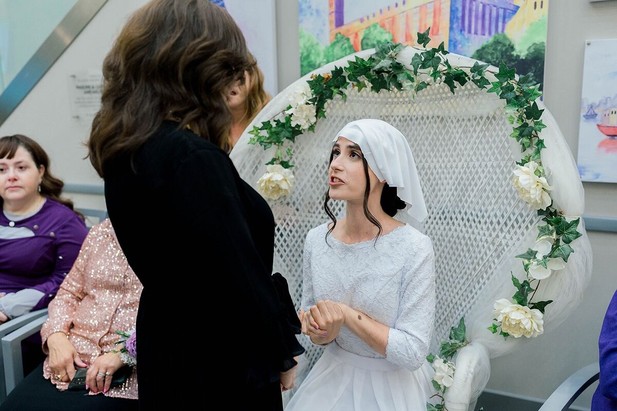 Eliana-Melmed-Photography-Chicago-LosAngeles-Jewish-WeddingPhotographer-CarmiKalman-KabbalatPanim-00059