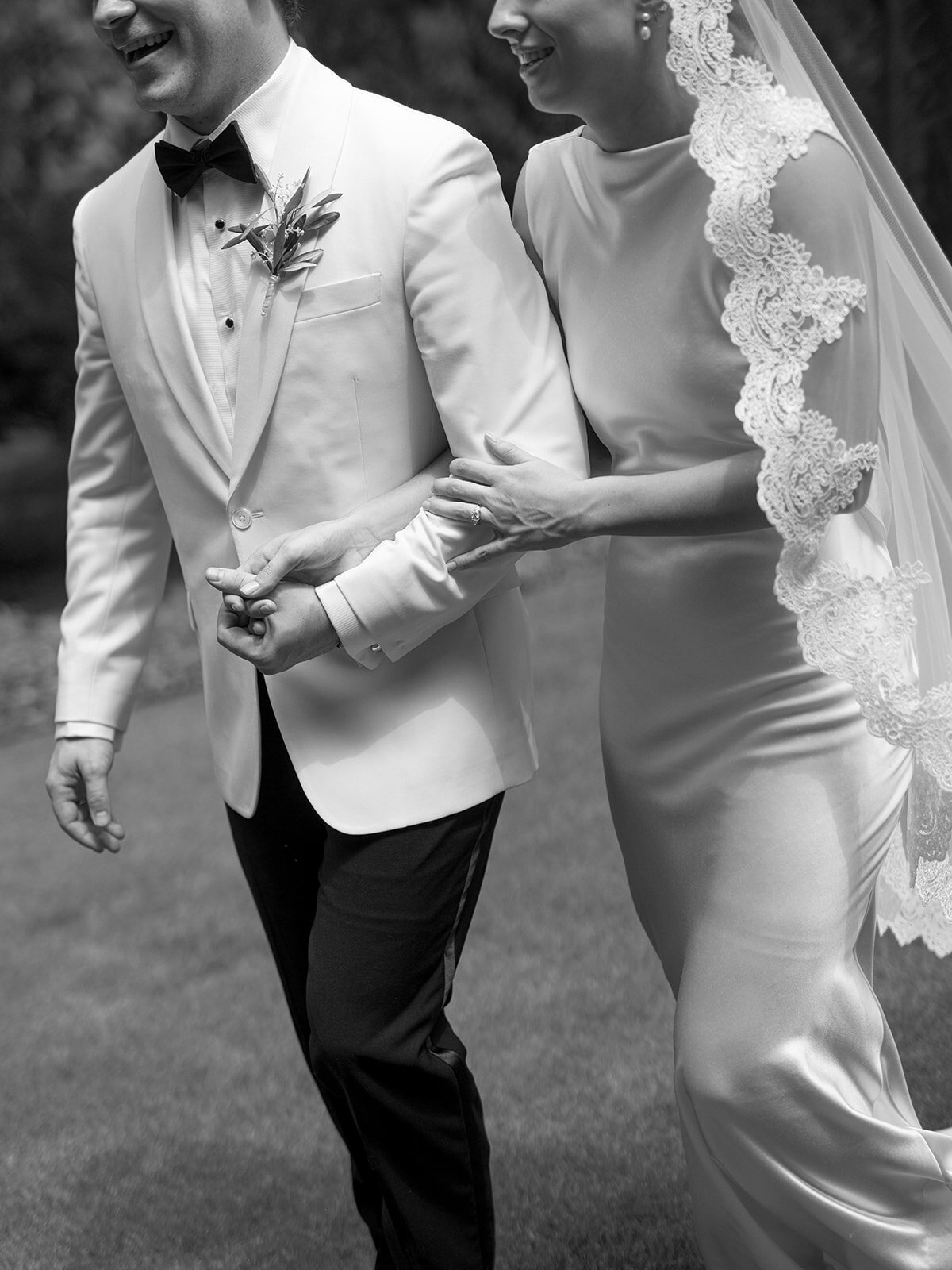 NicoleChase-Wedding-featherandtwine-256--2FineArt-Film-Texas-WeddingPhotographer-RuétPhoto-
