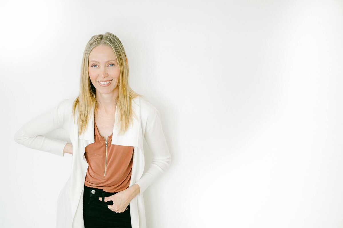 annie x artists headshots_9