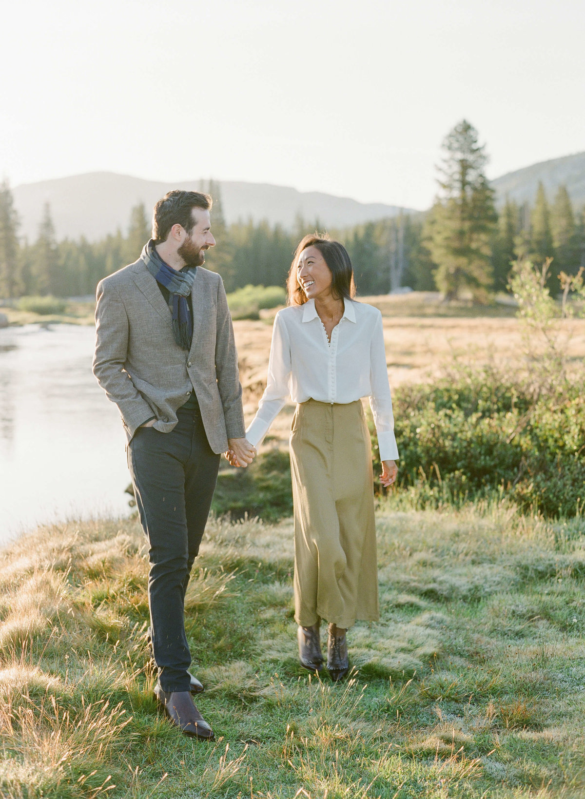 22-KTMerry-engagement-shoot-couple-Yosemite-park