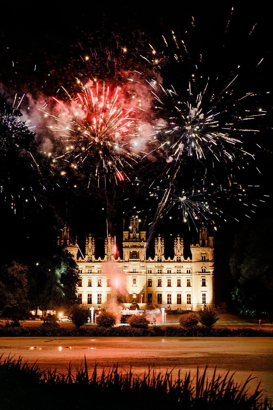 chateau-loire-valley-fire-works-elopement