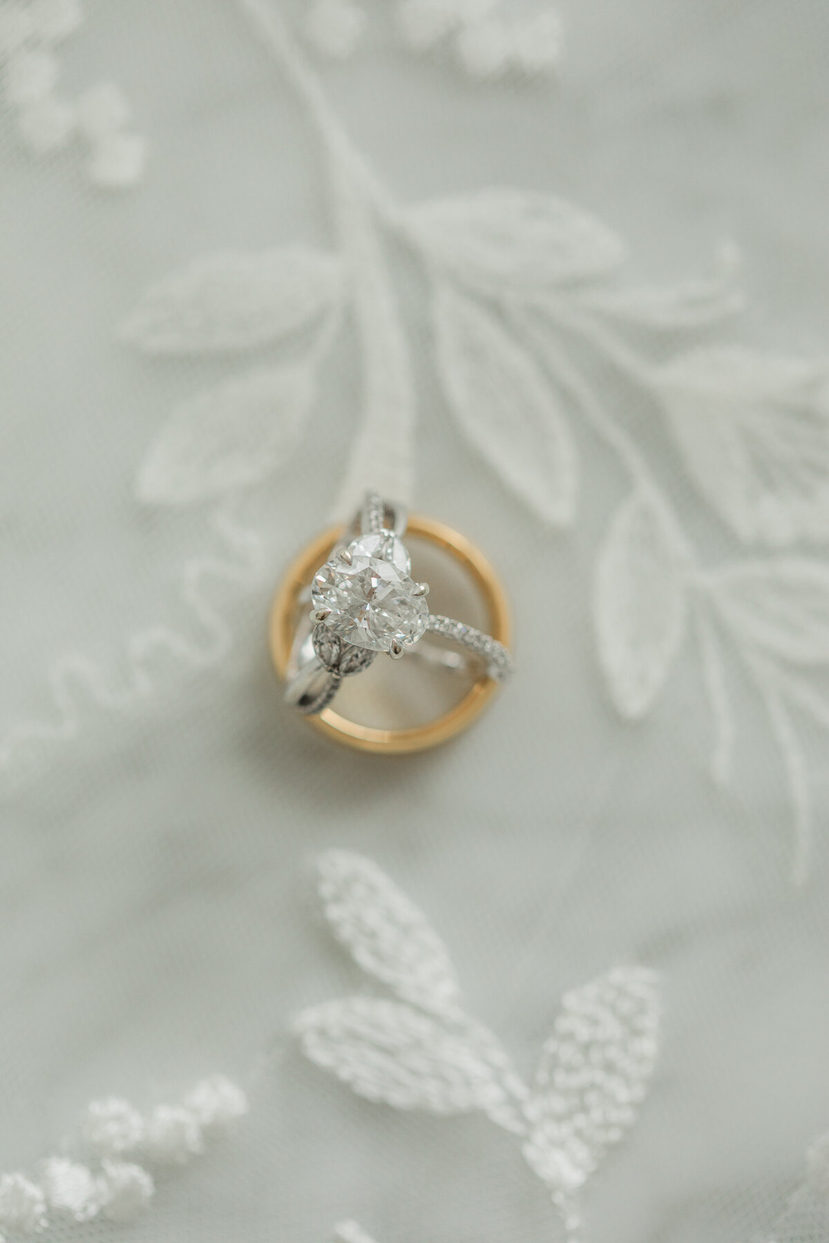 LillieMaePhoto-Lindsey&JoshWedding-GettingReady-2192