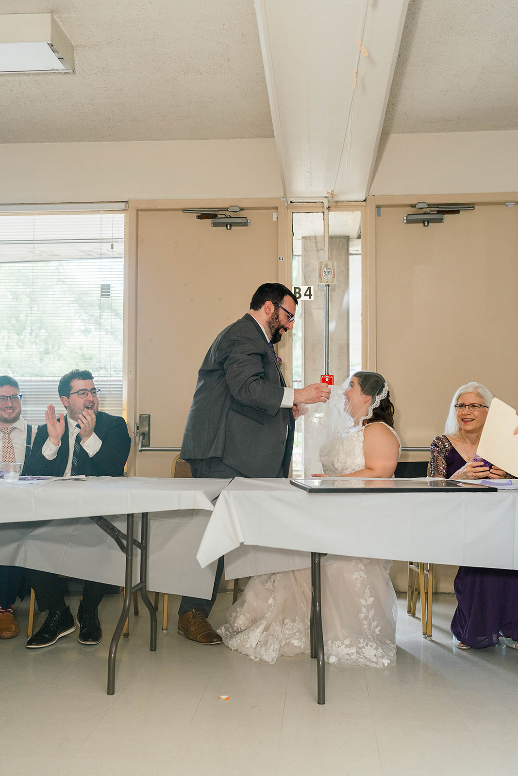Eliana-Melmed-Photography-Chicago-LosAngeles-Jewish-WeddingPhotography-ElianaSklar-Tisch-00204