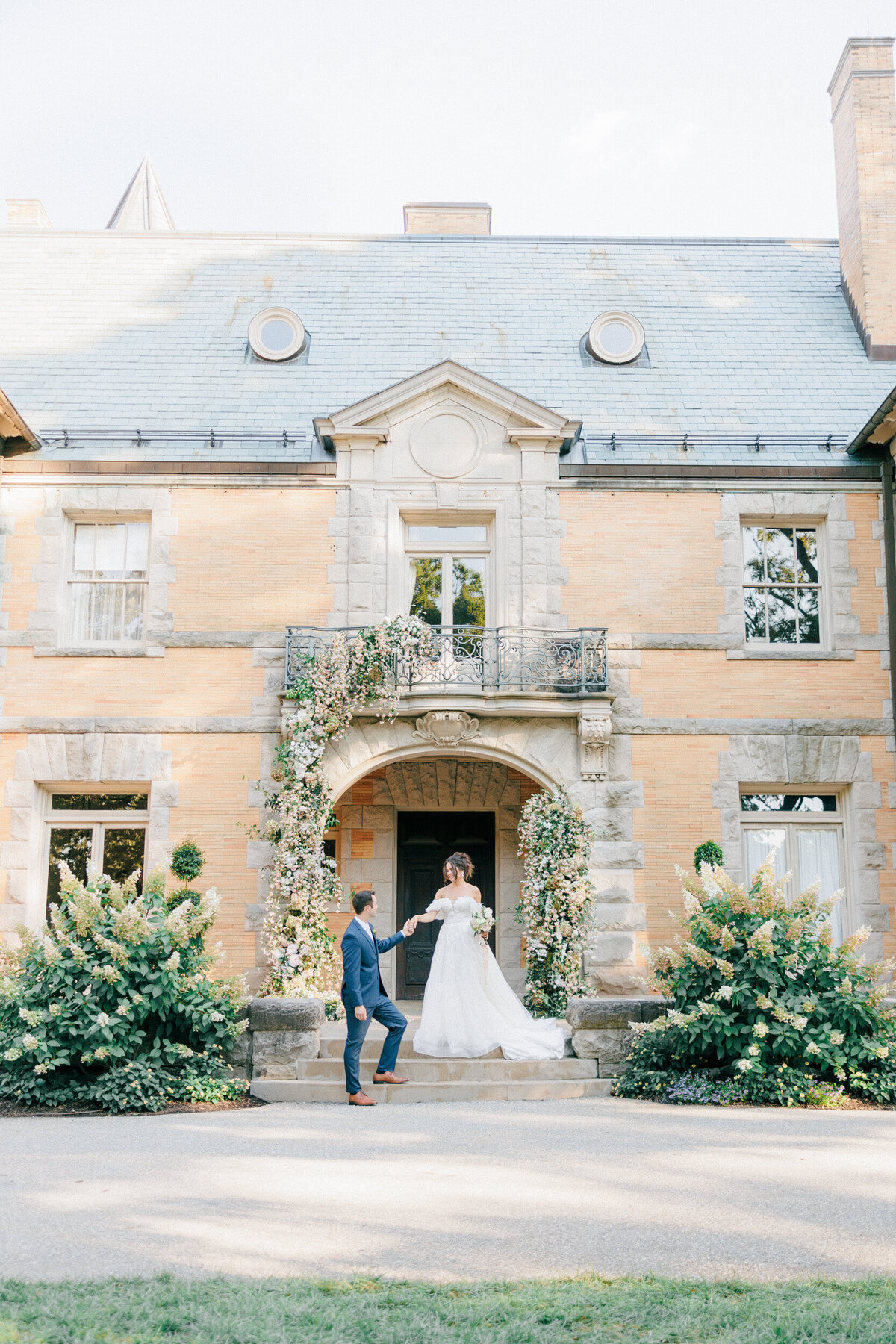 Lexi Benjamin Photography_Al Fresco Estate Wedding at Cairnwood-31