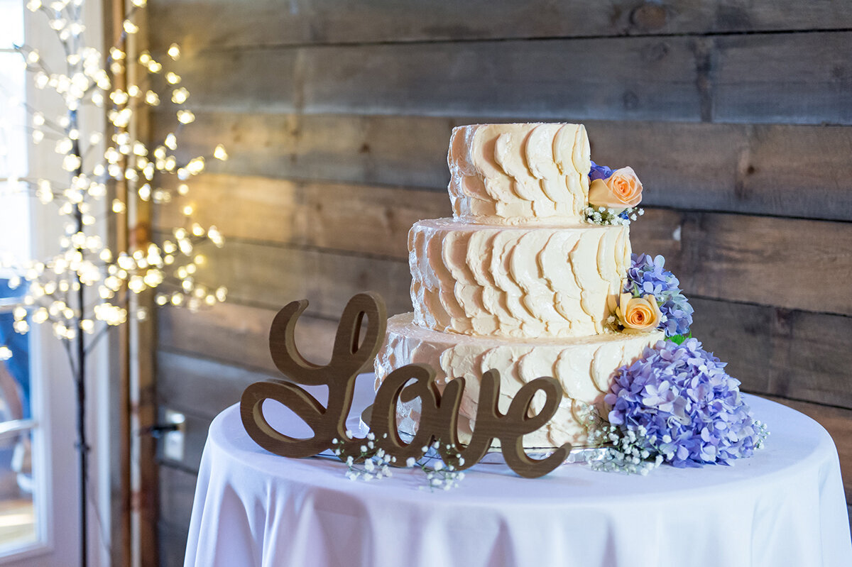 Josiah's Meetinghouse Wedding Cake