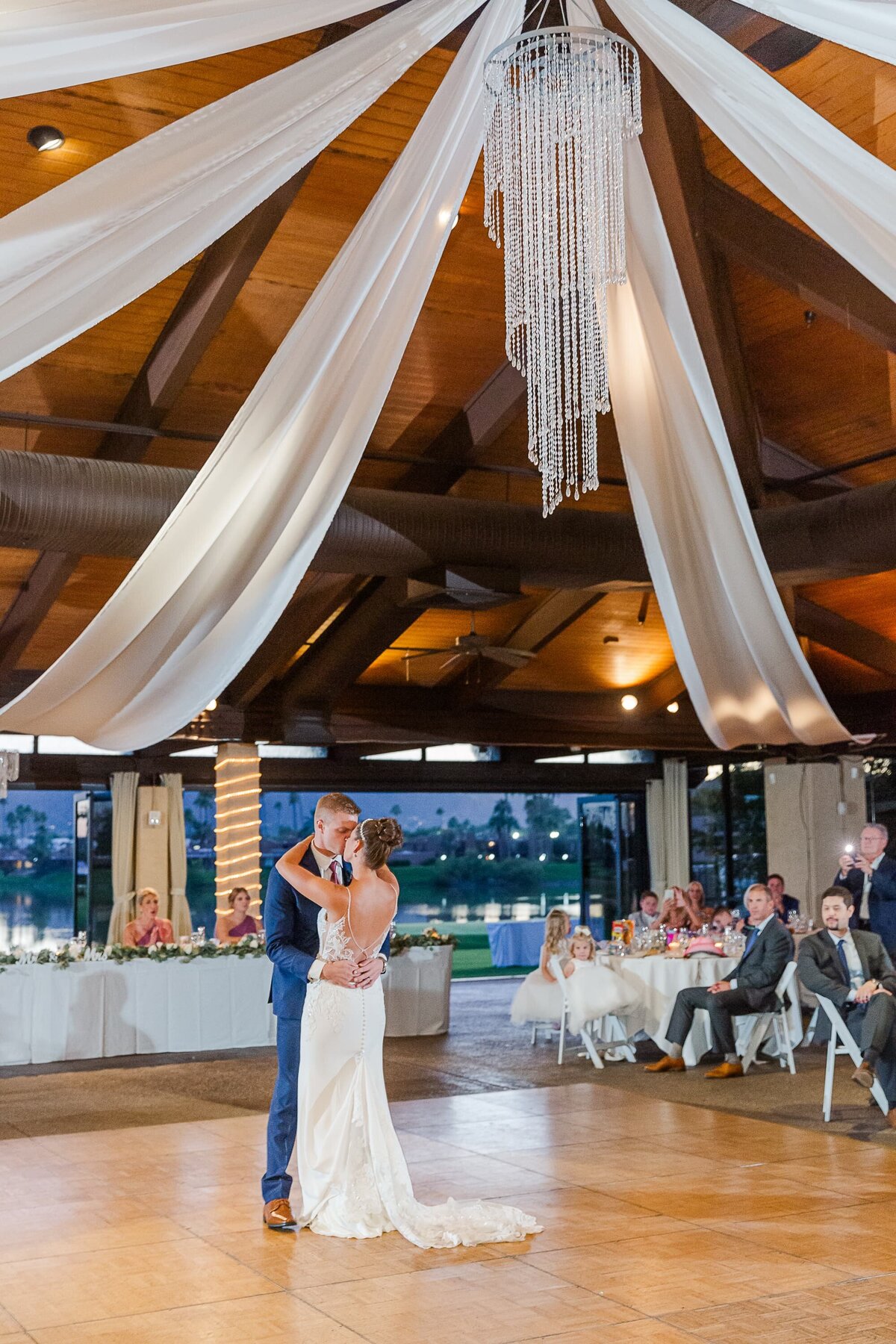 Scottsdale-Wedding-Photographers-McCormick-Ranch-Golf-Club-Bride-Groom-First-Dance-1551