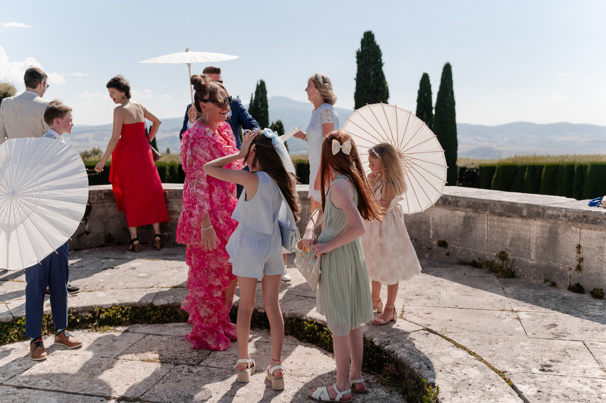 Flora_And_Grace_La_Foce_Tuscany_Editorial_Wedding_Photographer (319 von 2441)