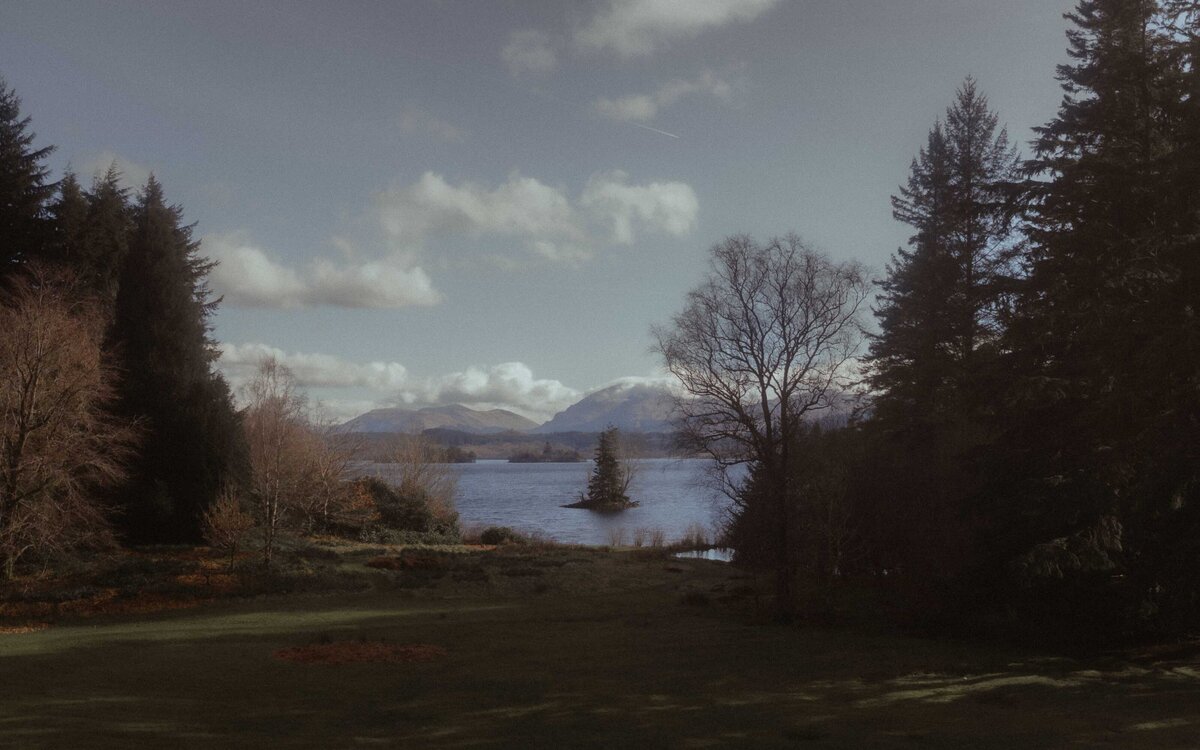 WeddingPhotography-TheSwiechs-StConansAndArdanaiseigScotland-27