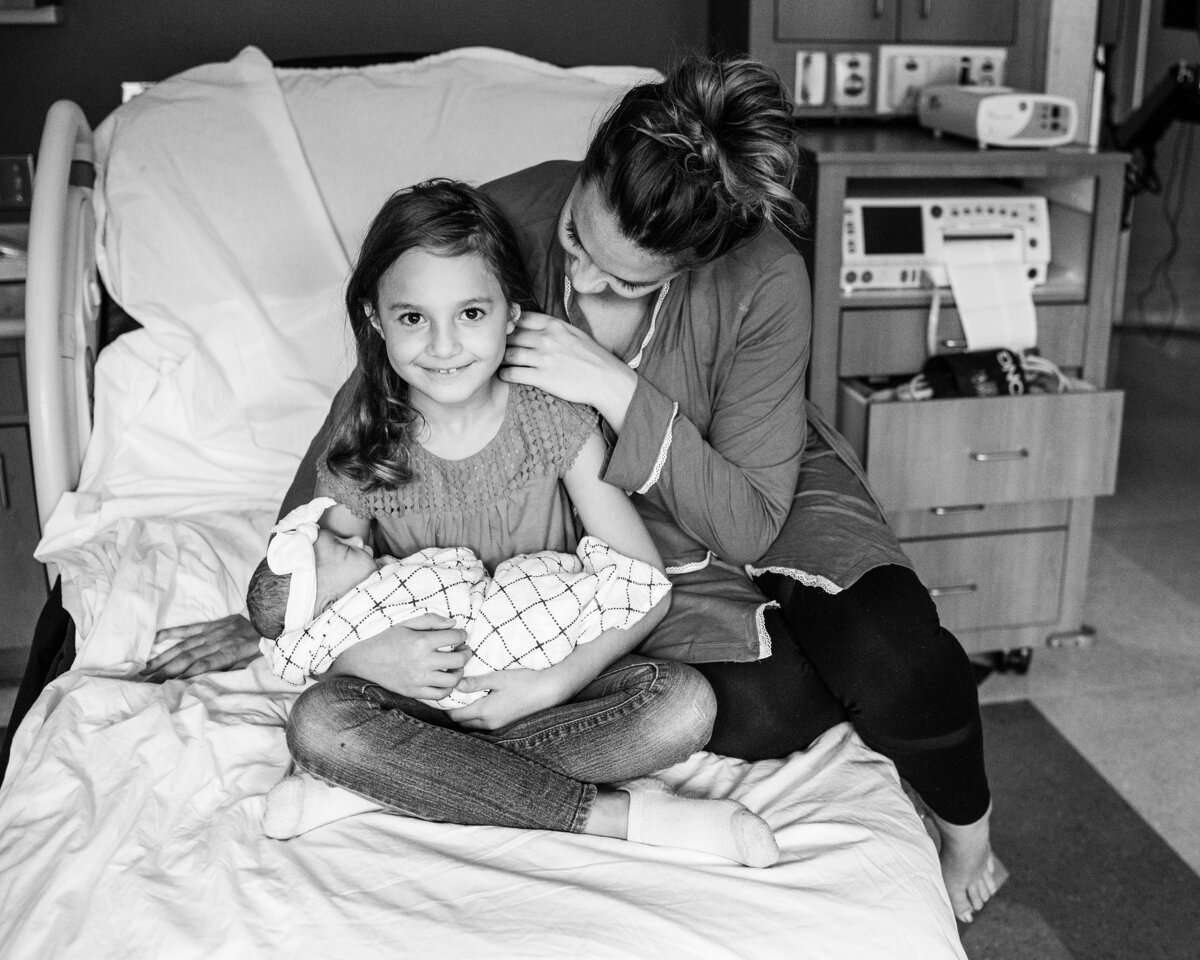 Newborn and Maternity Photographer Ellensburg Washington