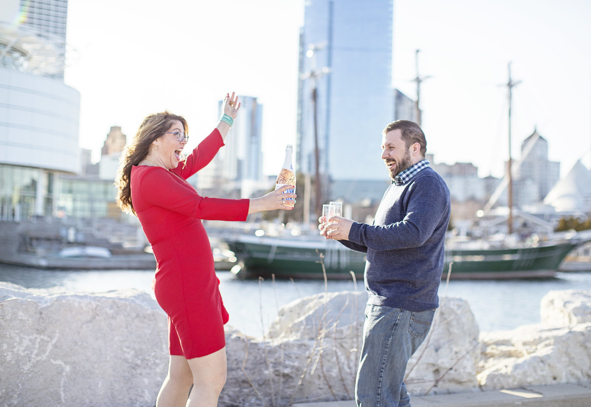 champagne engagement photos in downtown milwaukee