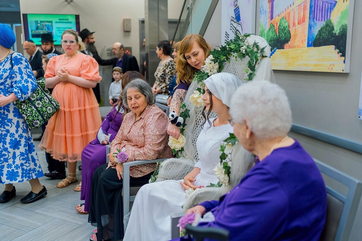 Eliana-Melmed-Photography-Chicago-LosAngeles-Jewish-WeddingPhotographer-CarmiKalman-Bedeken-00103