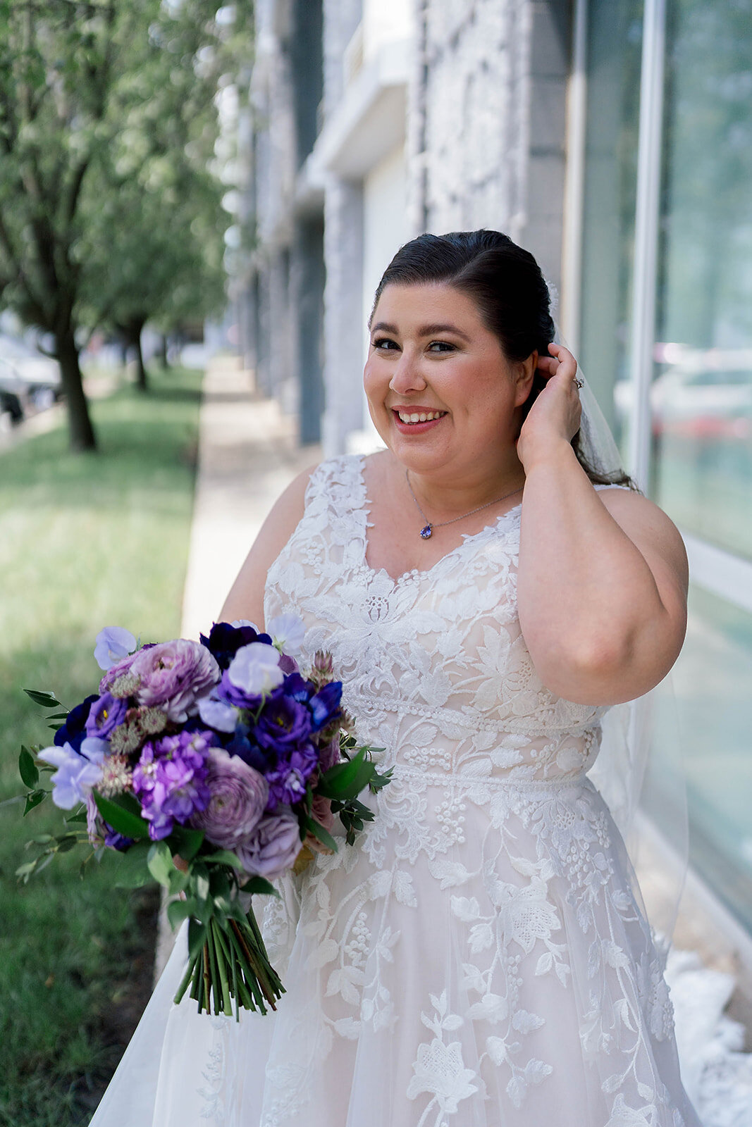 Eliana-Melmed-Photography-Chicago-LosAngeles-Jewish-WeddingPhotography-ElianaSklar-FirstLook-00017