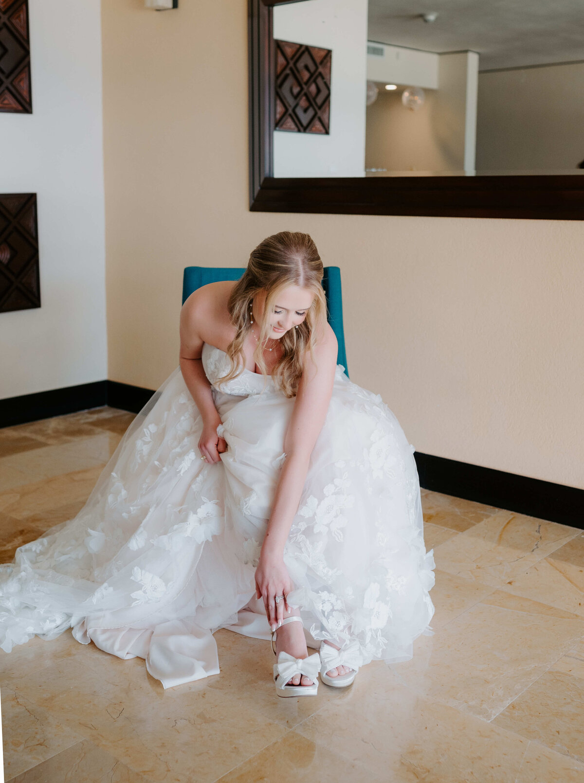 Dreams Riveria Maya Wedding - Bruich Wedding - BRIDE GETTING READY - Kyrsten Ashlay Photography-120-Edit