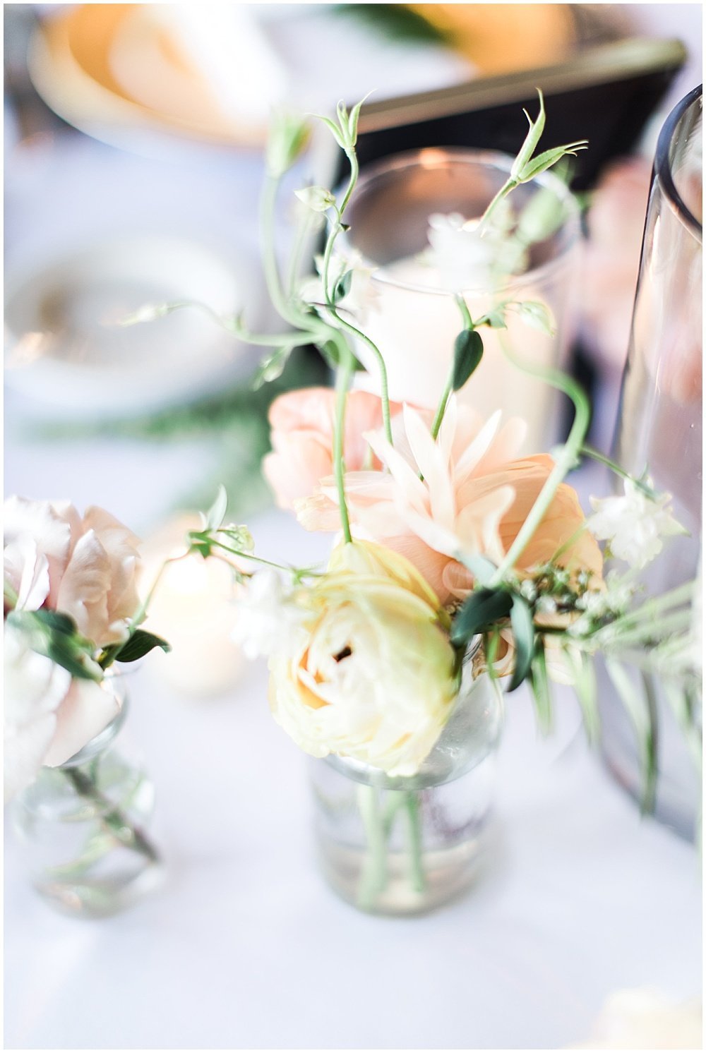 Spring-Floral-Willows-On-Westfield-Lodge-Wedding-Ivan-Louise-Images-Jessica-Dum-Wedding-Coordination_photo_0025