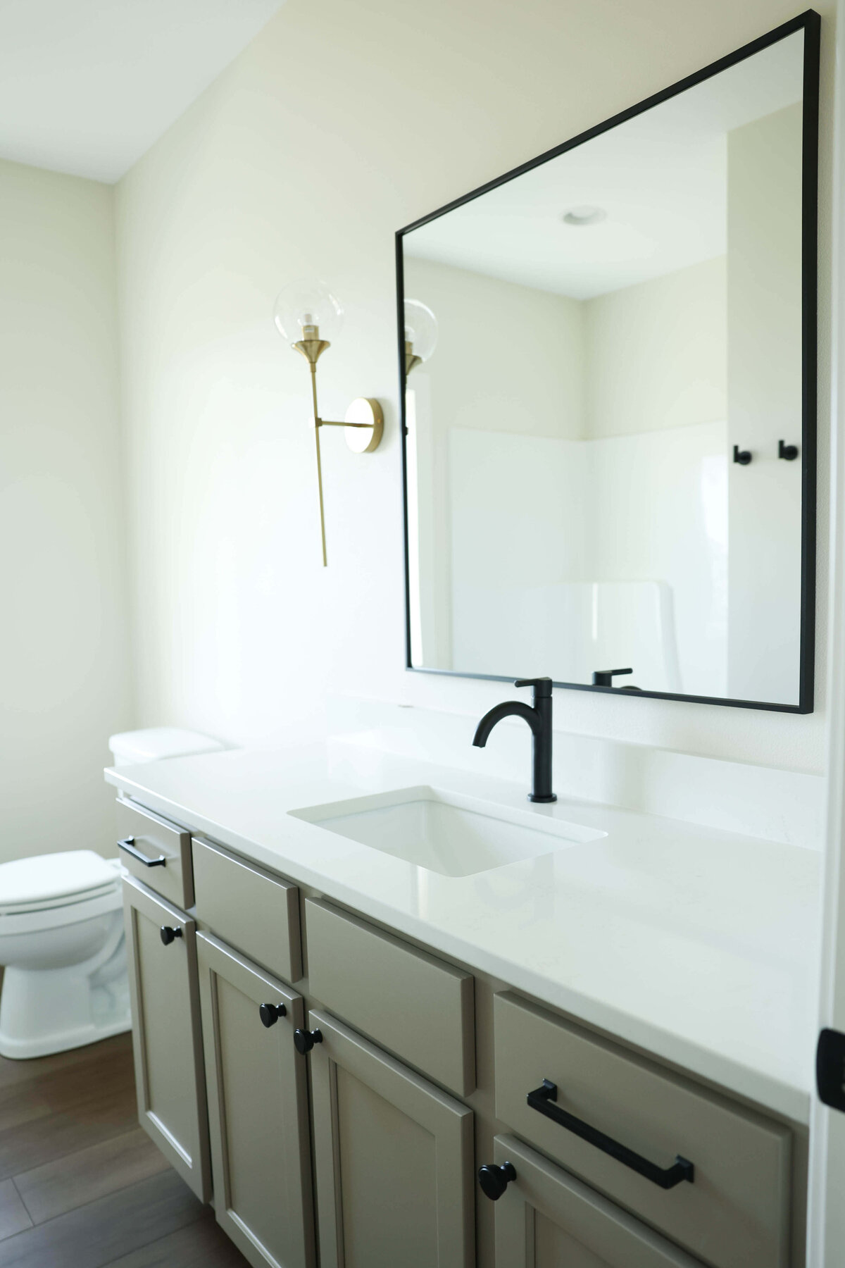 1183-Bathroom-Grimes-Central-Iowa-Custom-Home-JRL-Builders-3F1A9140