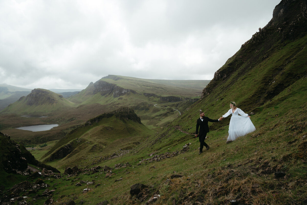 the_chaffins_international_destination_wedding_elopement_photographers_sammie_chaffin_micah_editorial_adventure_photos_travel_isle_of_skye_scotland_28