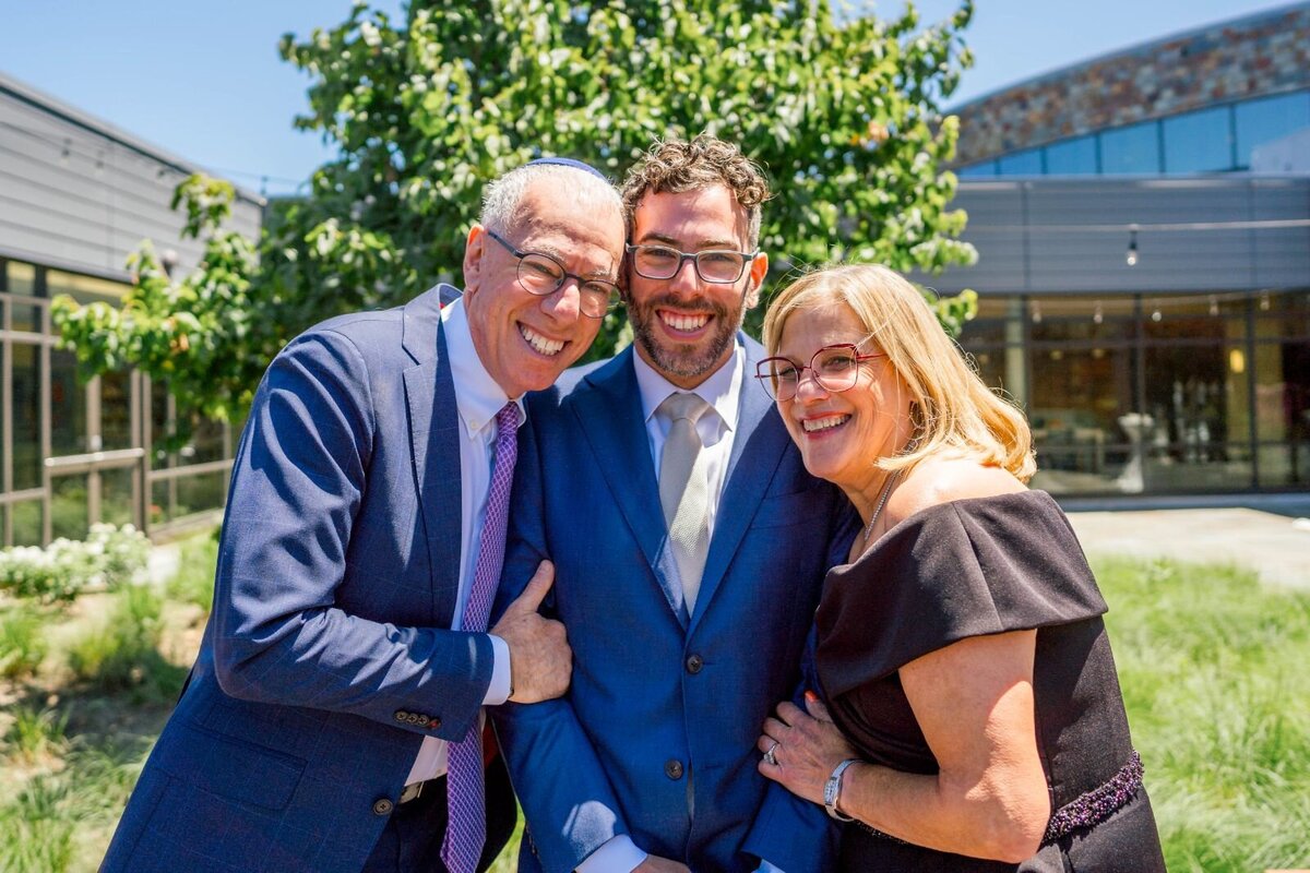 Eliana-Melmed-Photography-Chicago-LosAngeles-Jewish-WeddingPhotography-ShulaNoah-FamilyFormals-00077