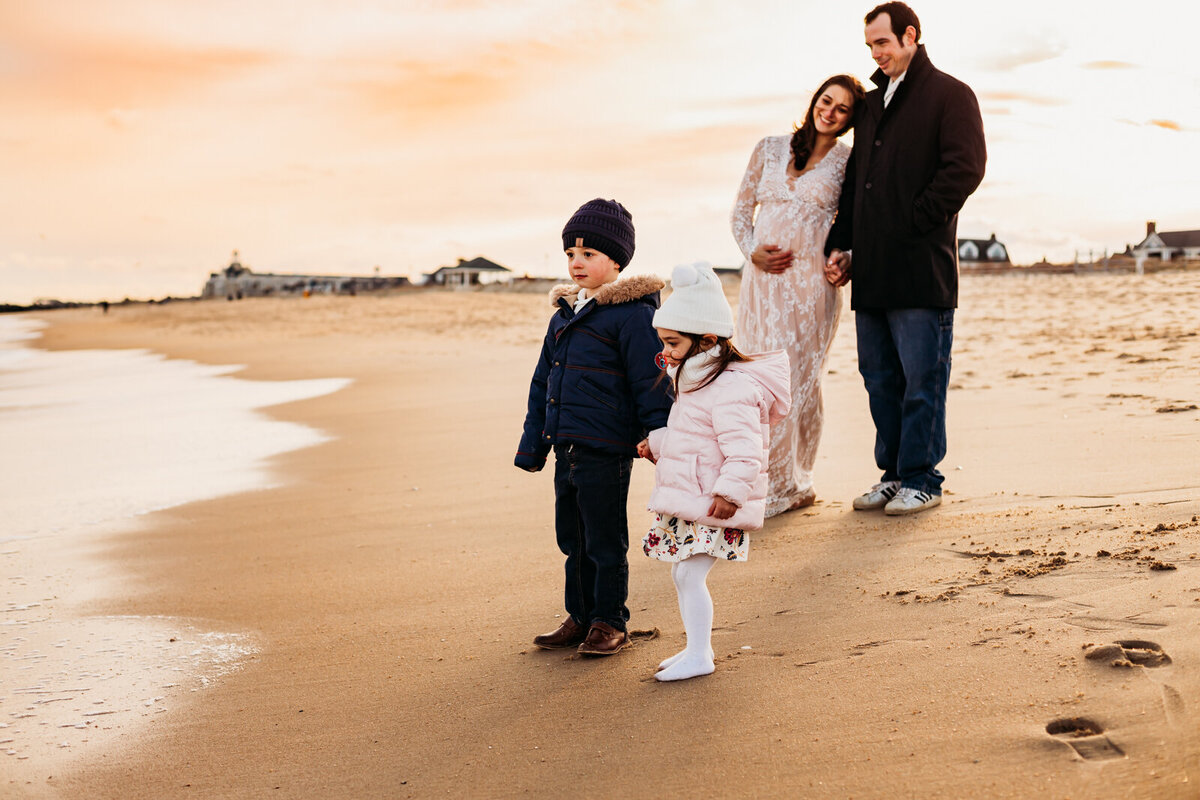 family pregnancy photography beach