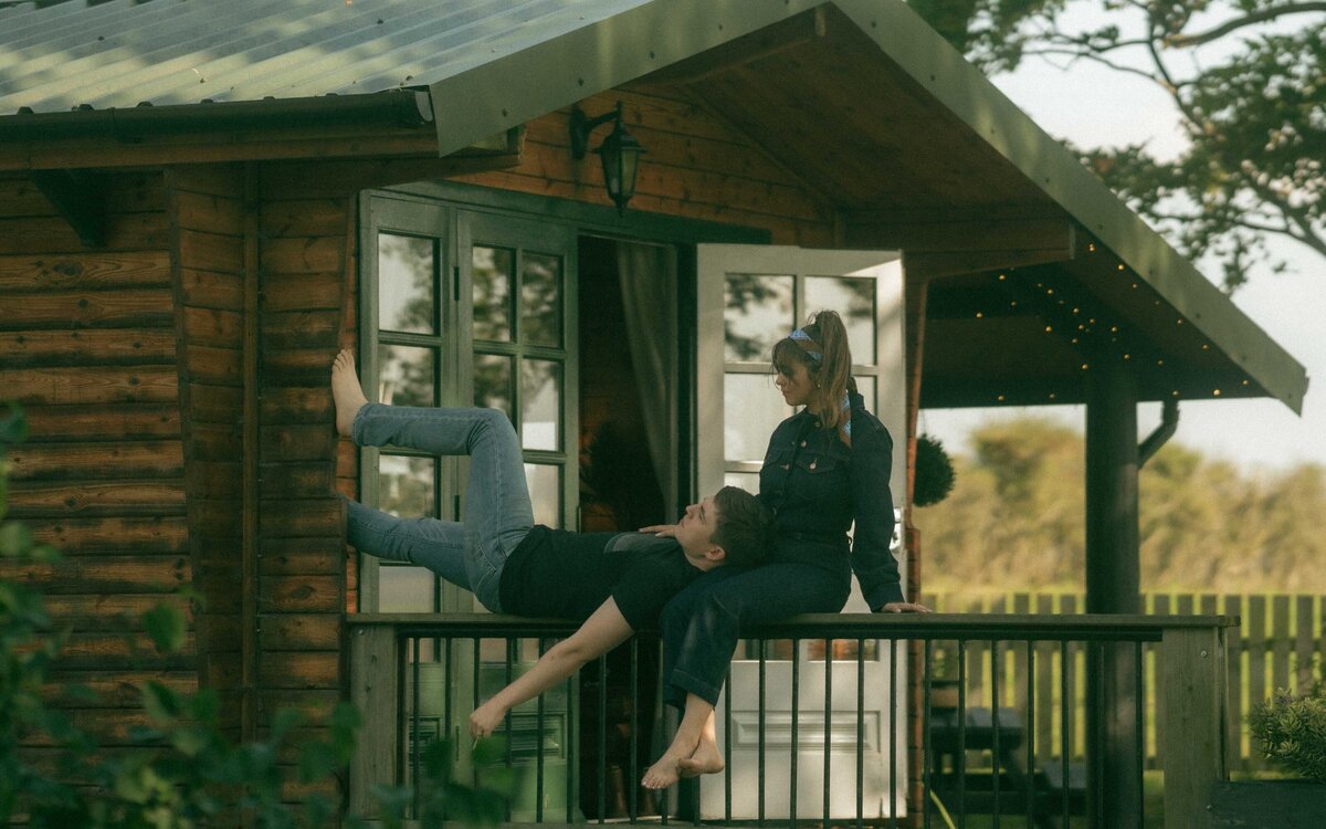 CouplePhotoshoot-TheSwiechs-TheBearCabinScotland-105