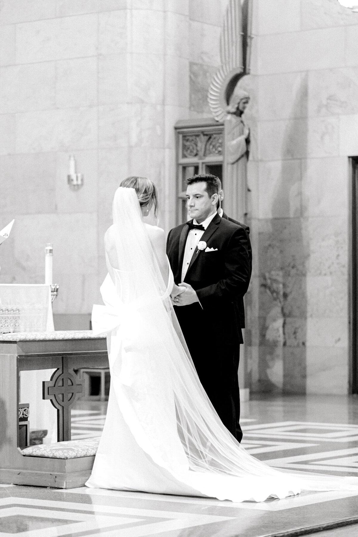 Virginia & Michael's Wedding at the Adolphus Hotel | Dallas Wedding Photographer | Sami Kathryn Photography-97