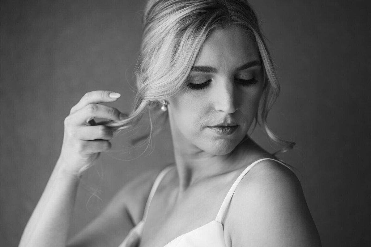 Alyssa-Marie-Photography-wedding-day-portrait-bride